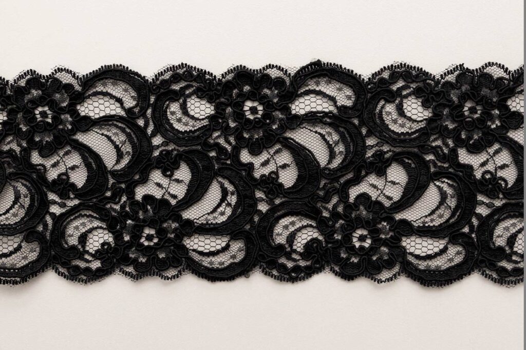 Entremeio Yara com Sutache - Branco