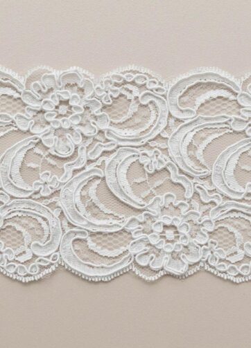 Entremeio Yara com Sutache - Branco