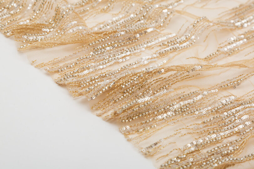 Tulle Bordado Celestial - Image 5