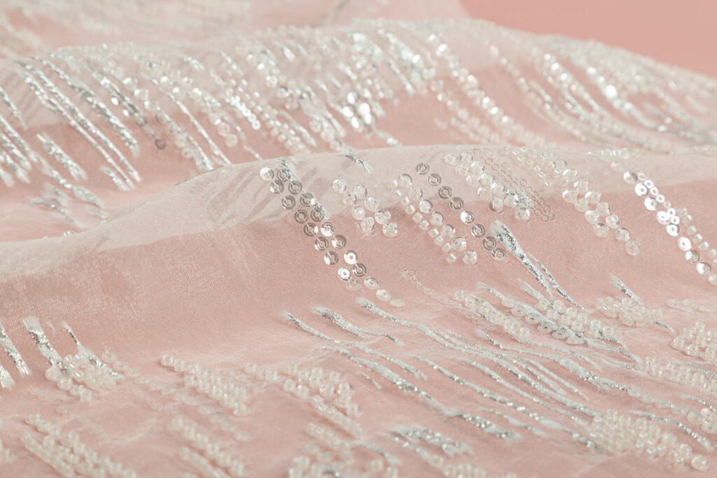 Organza Bordada Paetês